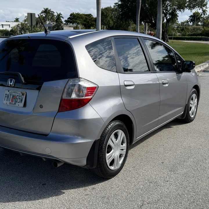 2009 Honda Fit - Image 11 of 21