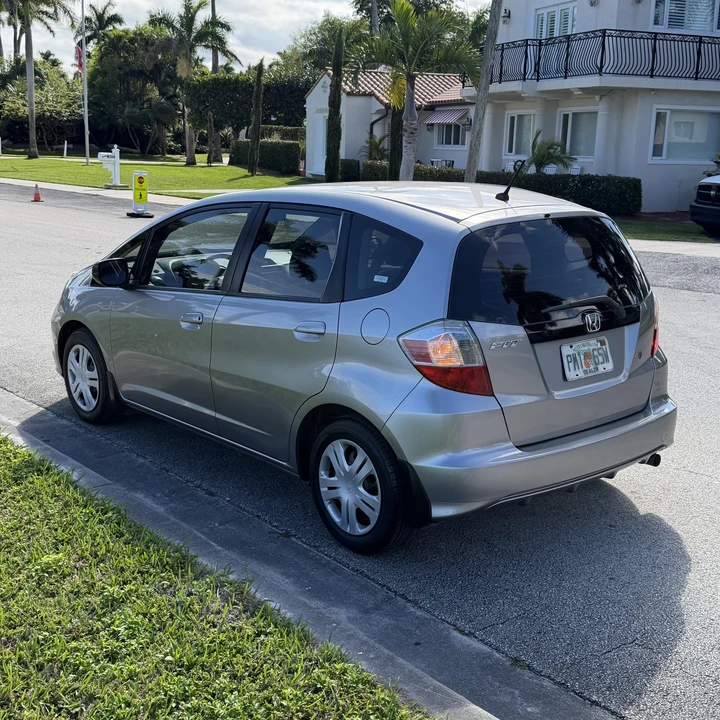 2009 Honda Fit - Image 8 of 21