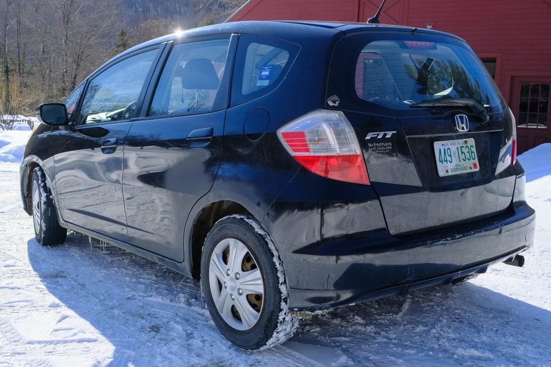 2009 Honda Fit - Image 2 of 11