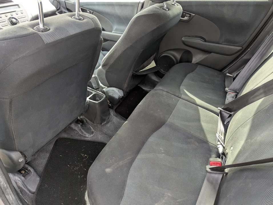 2009 Honda Fit - Image 6 of 11