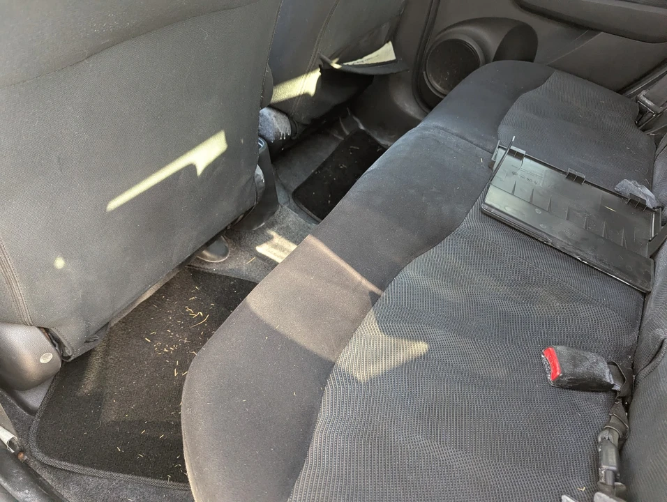 2009 Honda Fit - Image 6 of 11