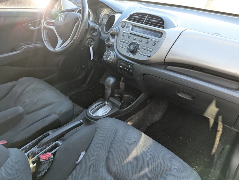 2009 Honda Fit - Image 7 of 11