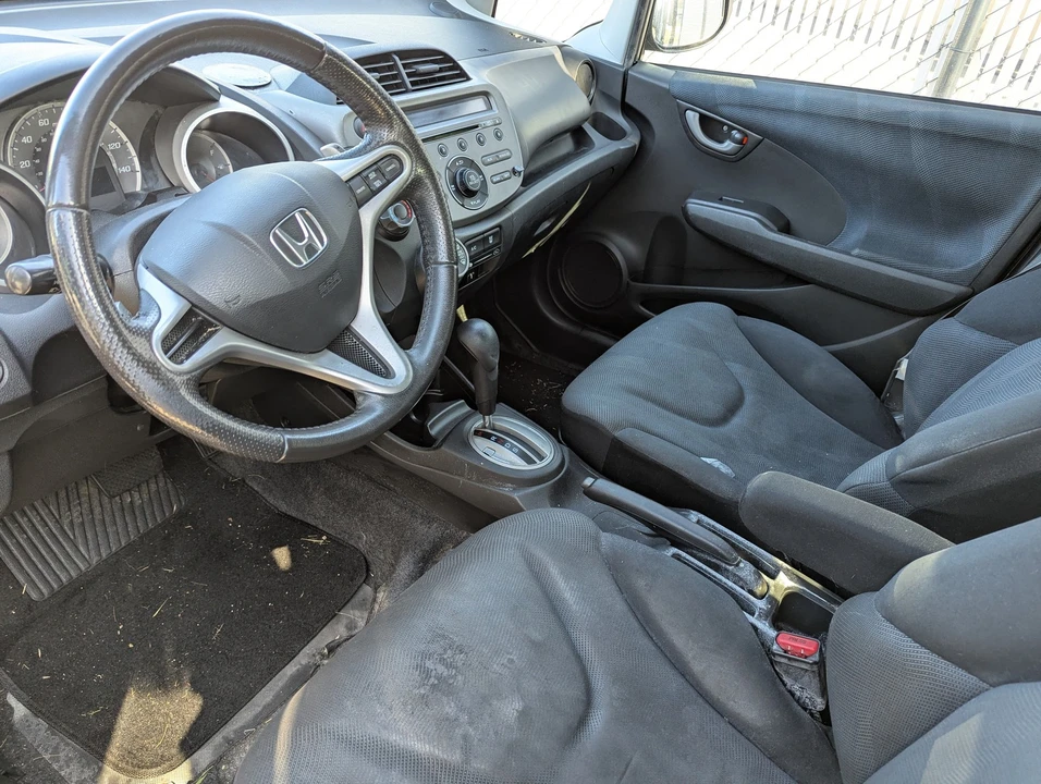 2009 Honda Fit - Image 5 of 11