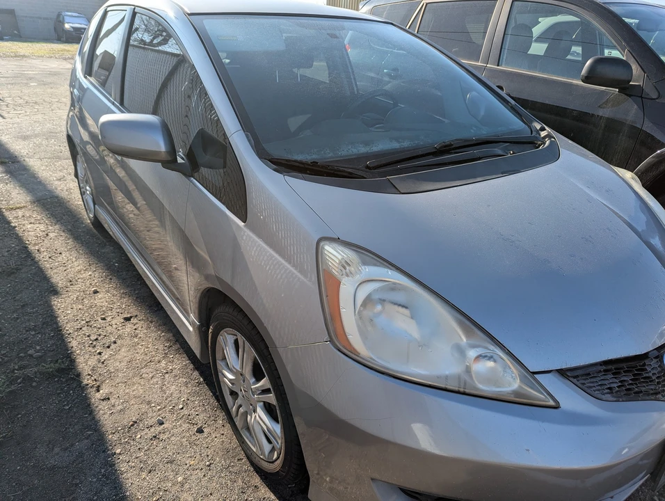 2009 Honda Fit - Image 3 of 11