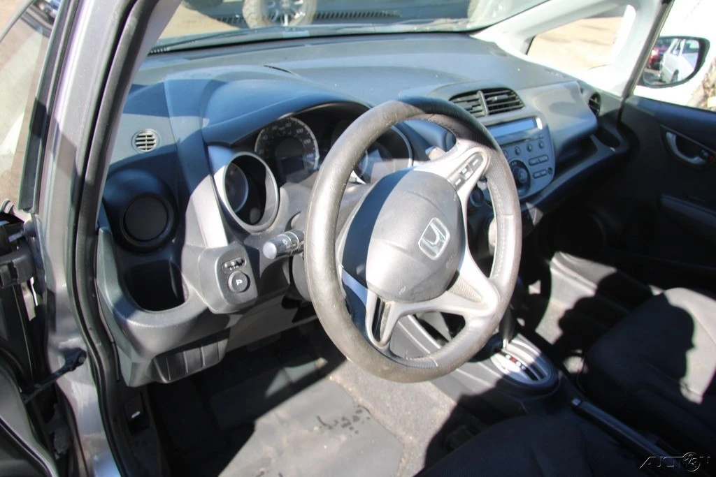 2009 Honda Fit - Image 13 of 21
