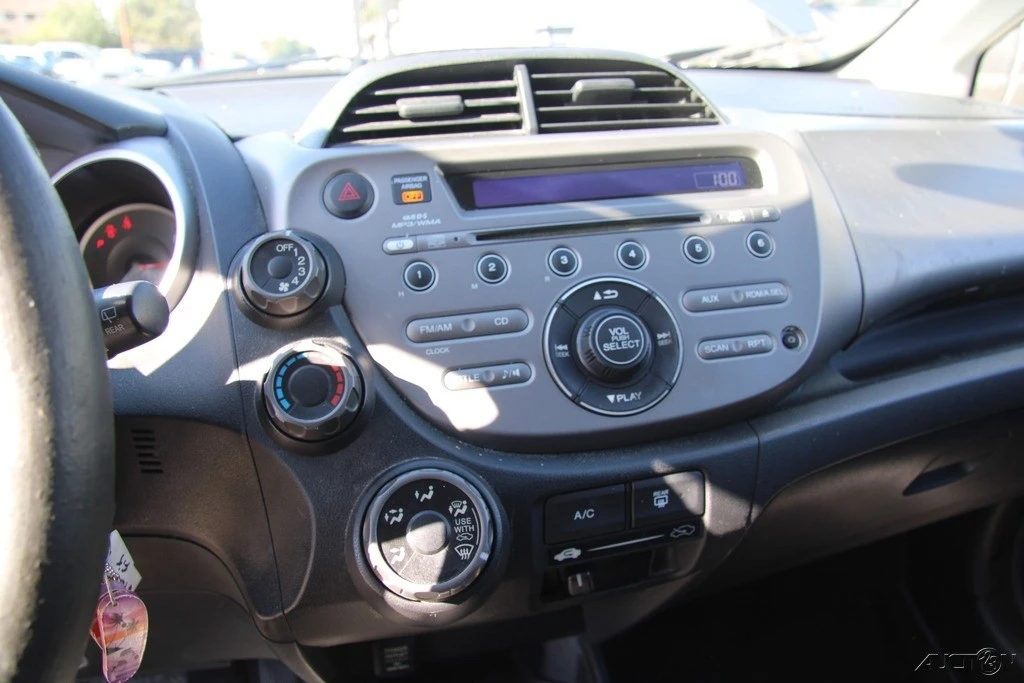 2009 Honda Fit - Image 16 of 21
