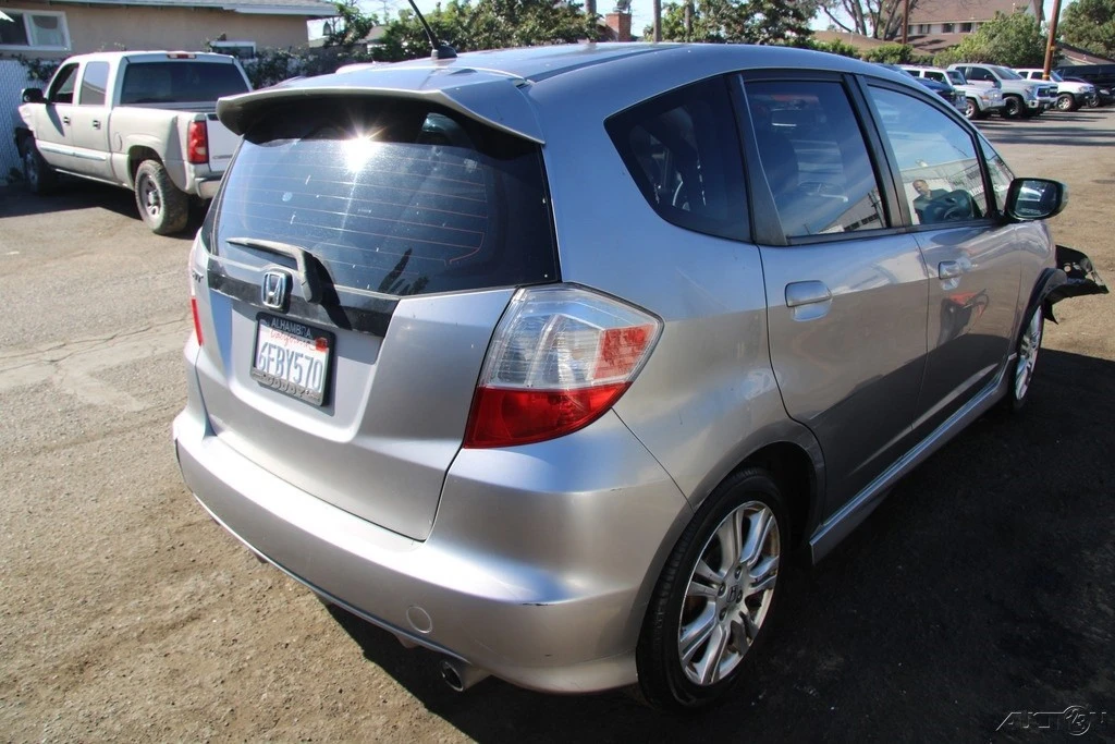 2009 Honda Fit - Image 6 of 21