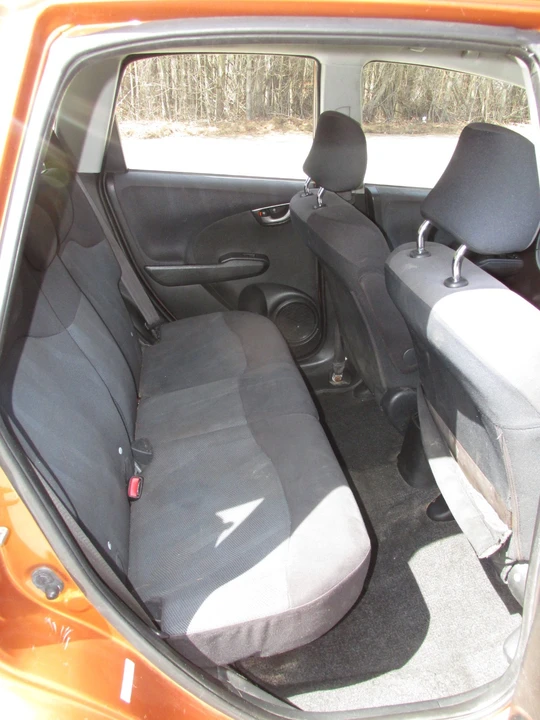 2009 Honda Fit - Image 15 of 21