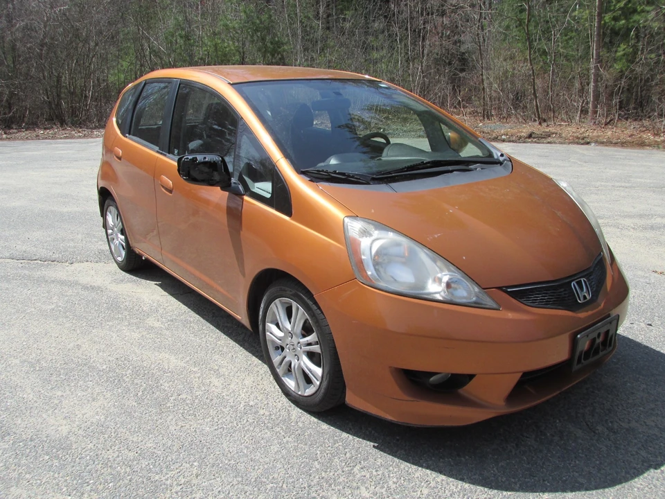 2009 Honda Fit - Image 8 of 21