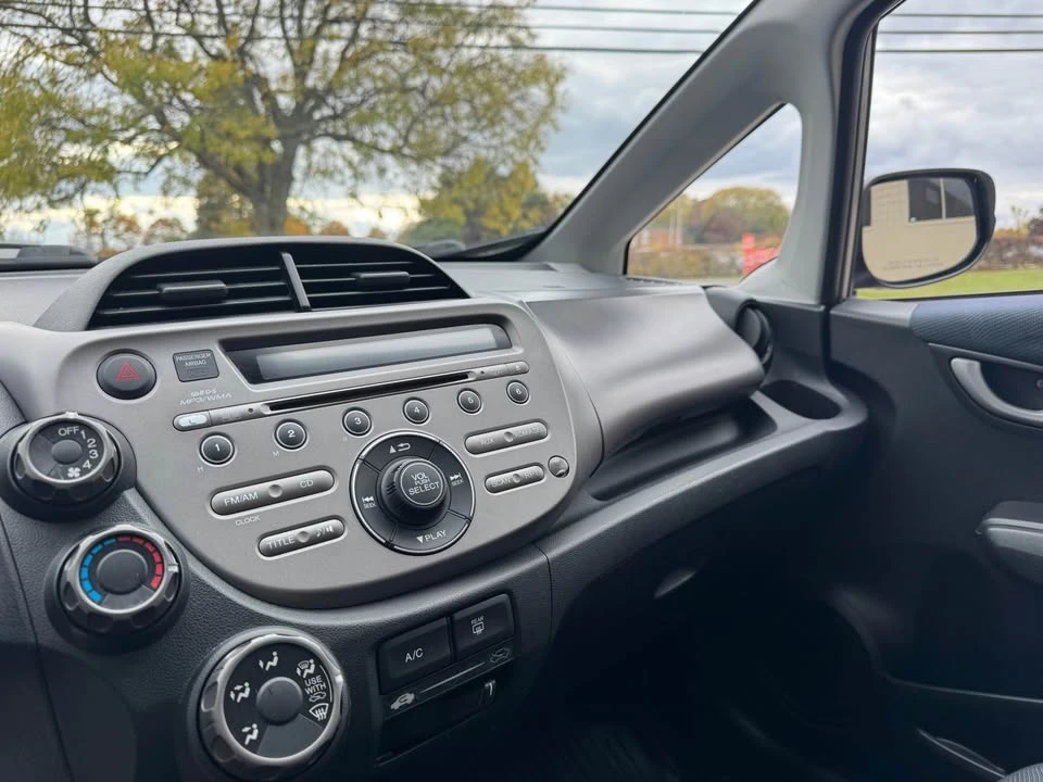 2009 Honda Fit - Image 14 of 20