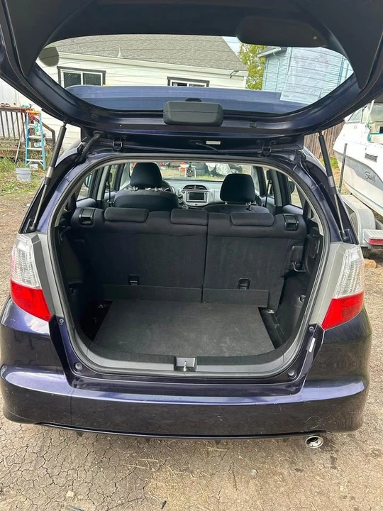 2009 Honda Fit - Image 6 of 12