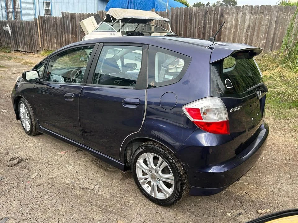 2009 Honda Fit - Image 5 of 12