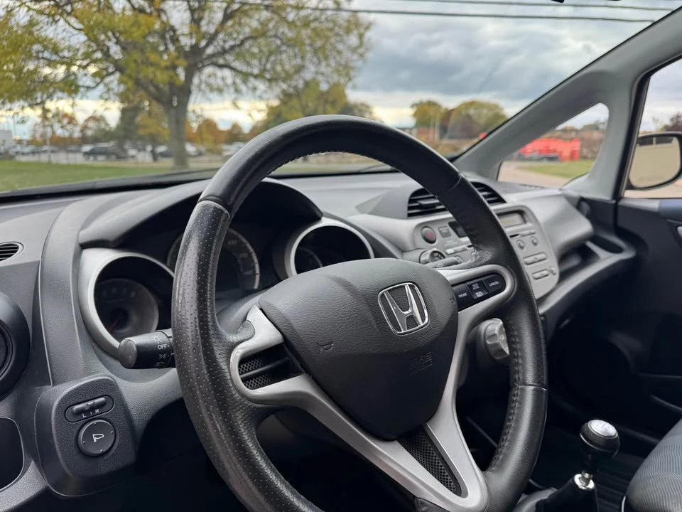 2009 Honda Fit - Image 13 of 20