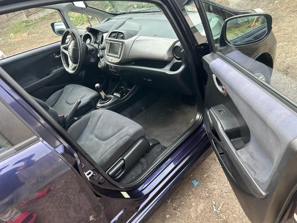 2009 Honda Fit - Image 7 of 12