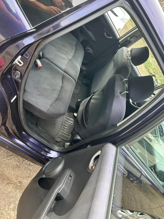 2009 Honda Fit - Image 10 of 12