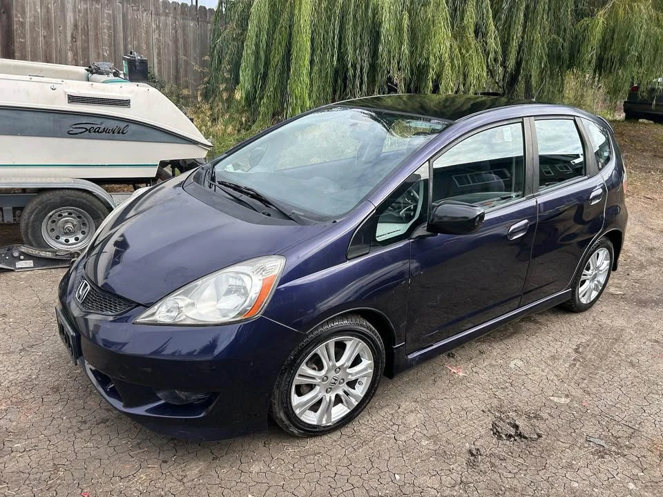 2009 Honda Fit - Image 2 of 12