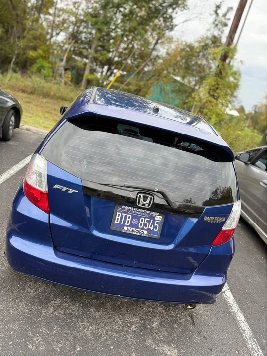 2009 Honda Fit - Image 2 of 3