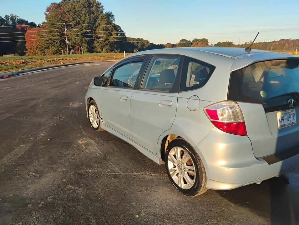 2009 Honda Fit - Image 4 of 7