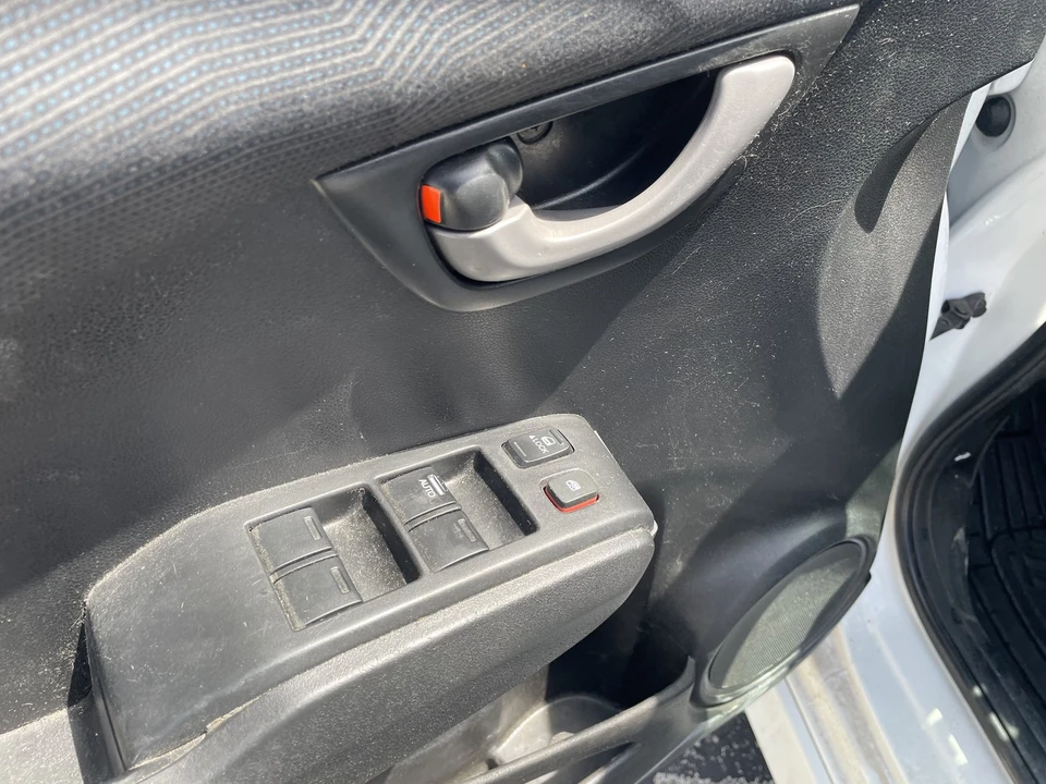 2009 Honda Fit - Image 18 of 21