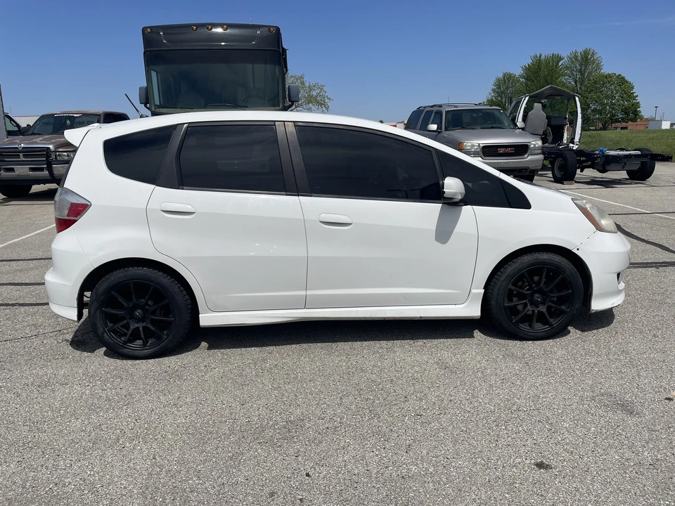2009 Honda Fit - Image 9 of 21