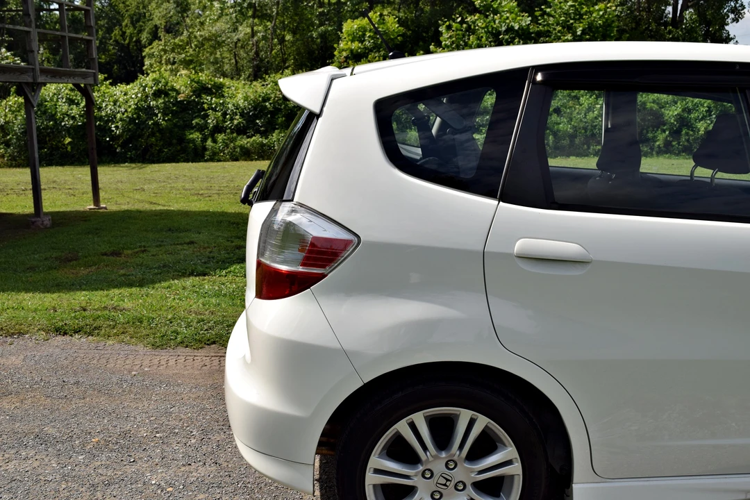2009 Honda Fit - Image 22 of 31