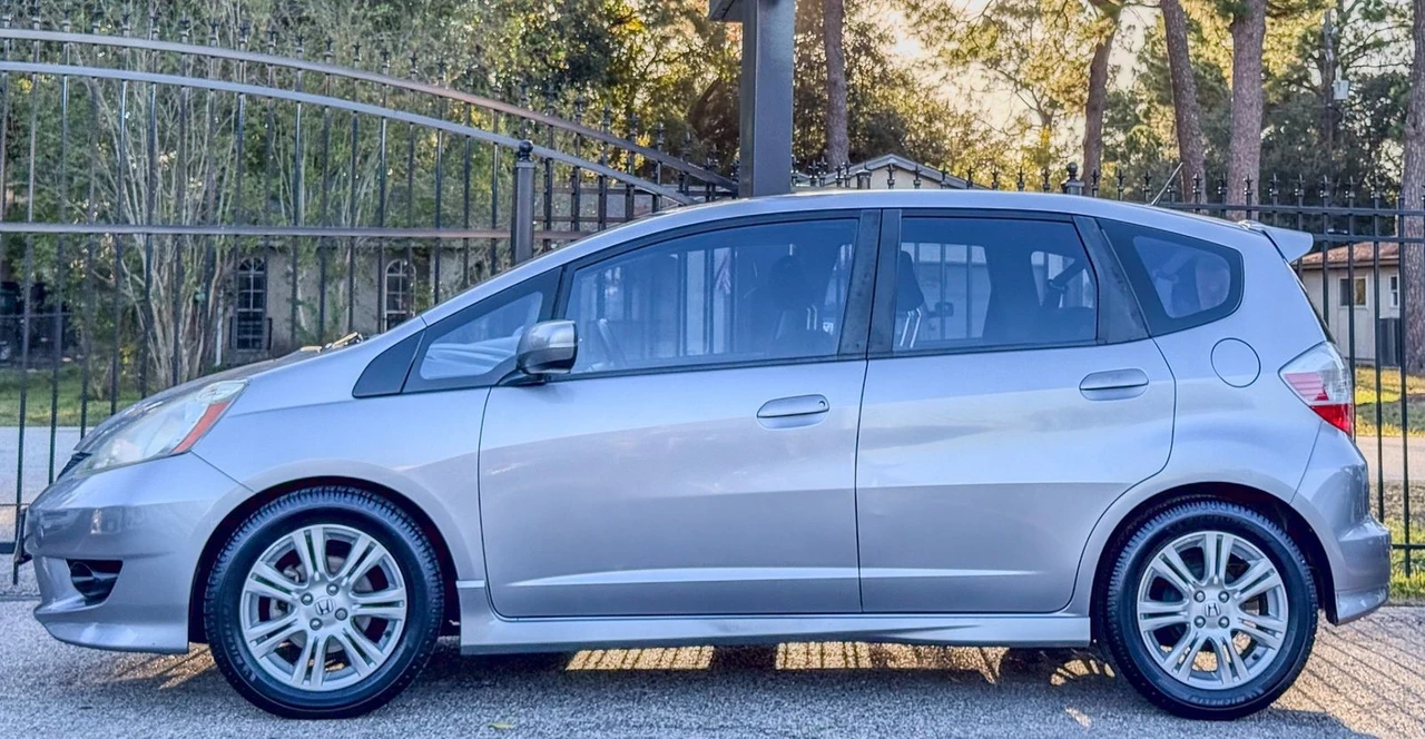 2009 Honda Fit - Image 3 of 12