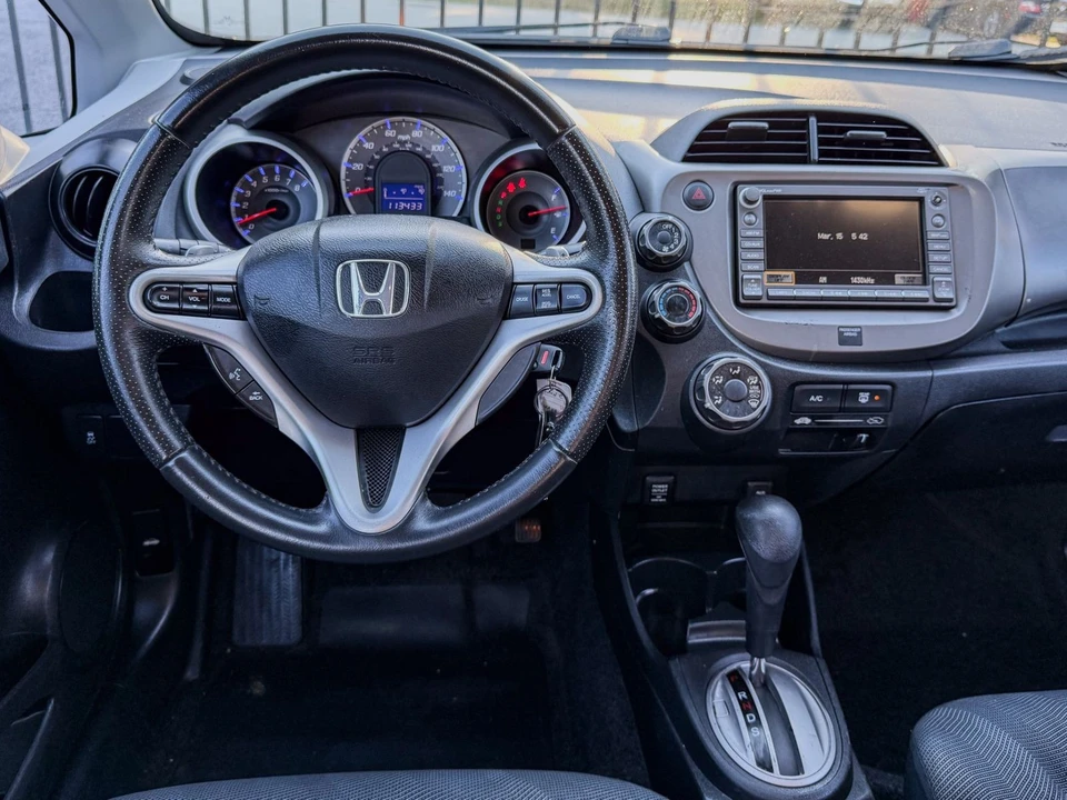 2009 Honda Fit - Image 9 of 12