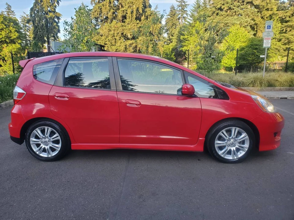 2009 Honda Fit - Image 5 of 24