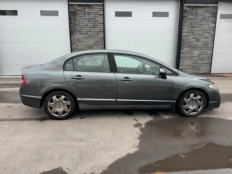 2009 Honda Civic 8th Gen - Image 3 of 14