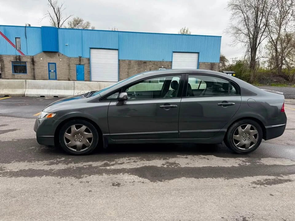 2009 Honda Civic 8th Gen - Image 7 of 14
