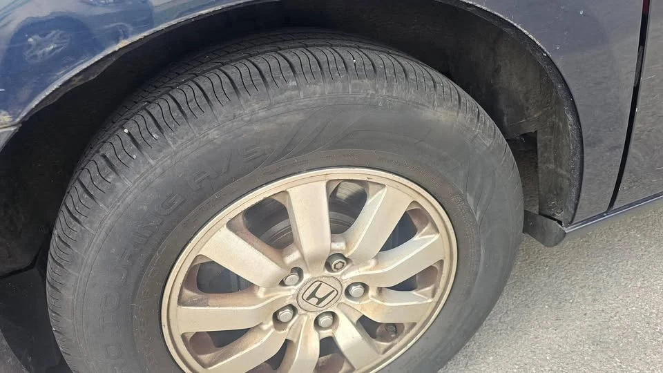 2009 Honda Odyssey - Image 2 of 8