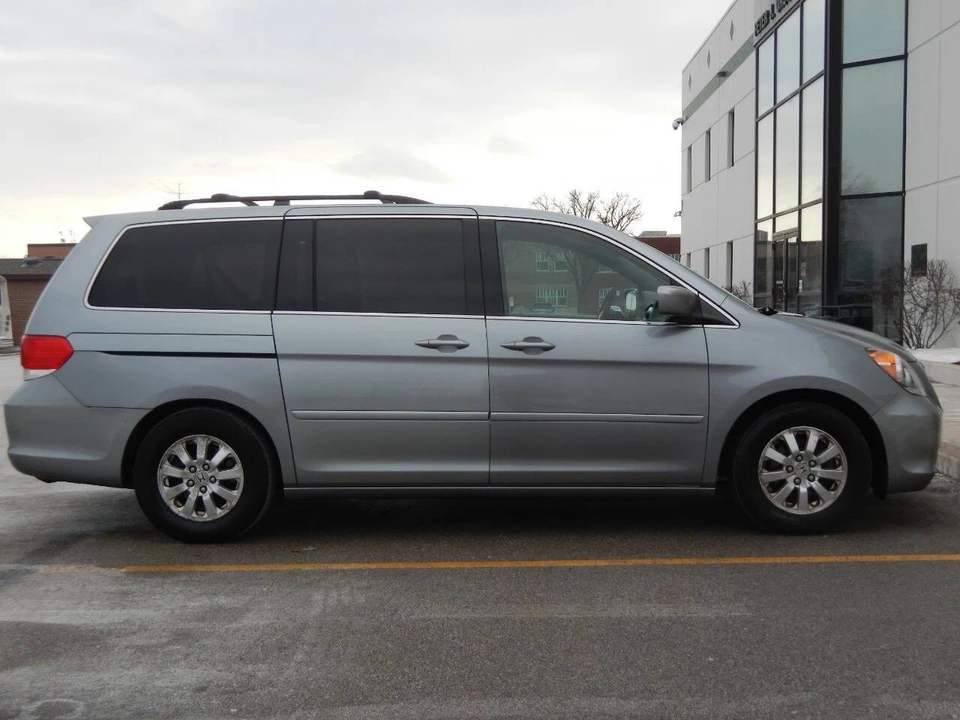 2009 Honda Odyssey - Image 19 of 21