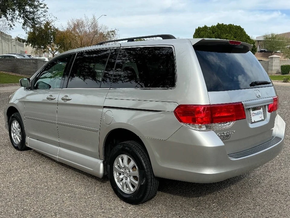 2009 Honda Odyssey - Image 12 of 15