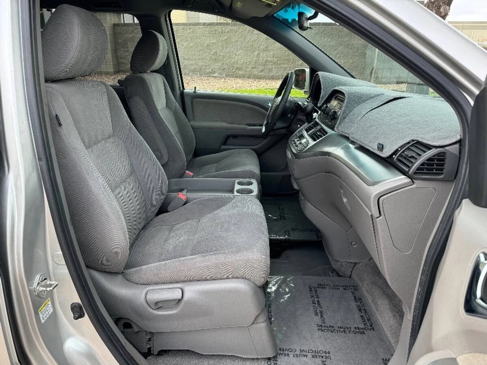 2009 Honda Odyssey - Image 6 of 15