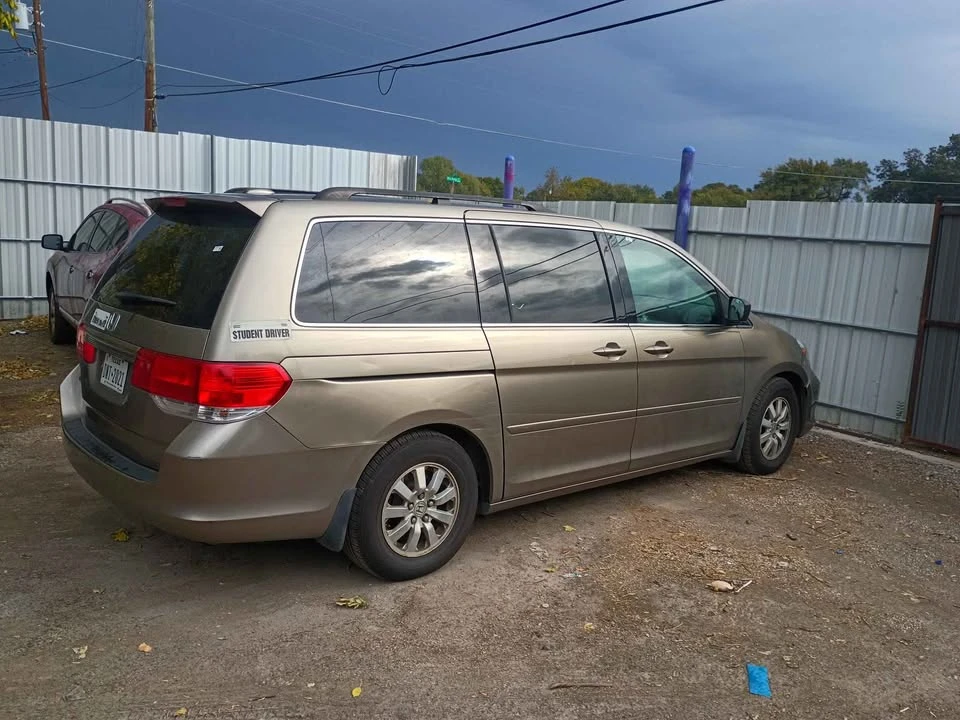 2009 Honda Odyssey - Image 2 of 6