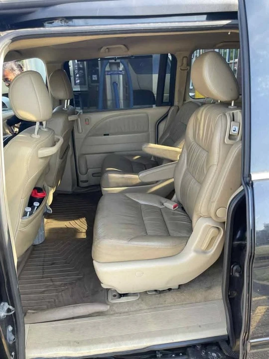 2009 Honda Odyssey - Image 10 of 12