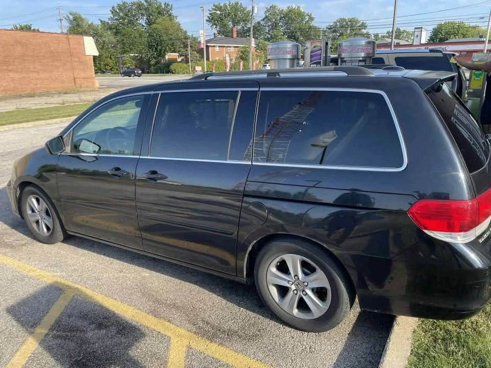 2009 Honda Odyssey - Image 2 of 12