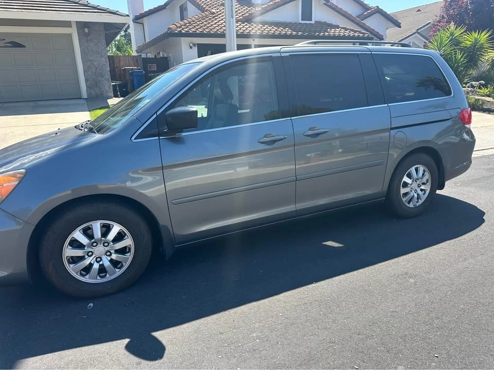 2009 Honda Odyssey - Image 2 of 7
