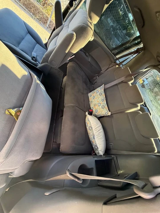 2009 Honda Odyssey - Image 11 of 17