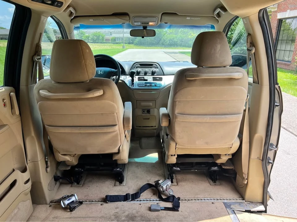 2009 Honda Odyssey - Image 8 of 10