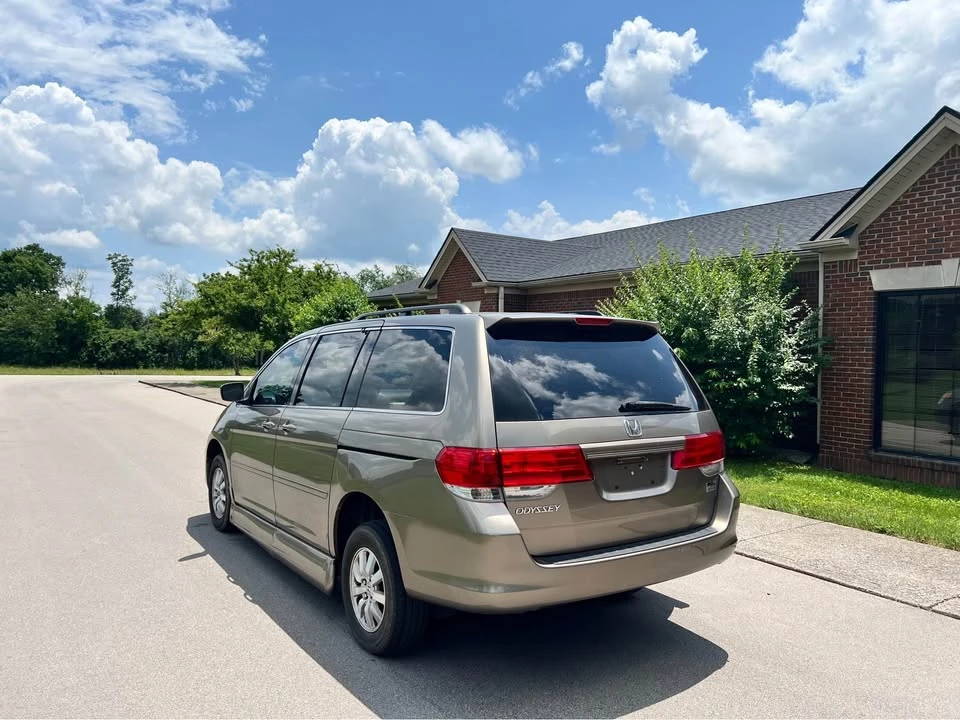 2009 Honda Odyssey - Image 4 of 10