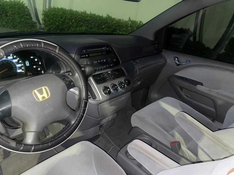 2009 Honda Odyssey - Image 12 of 13