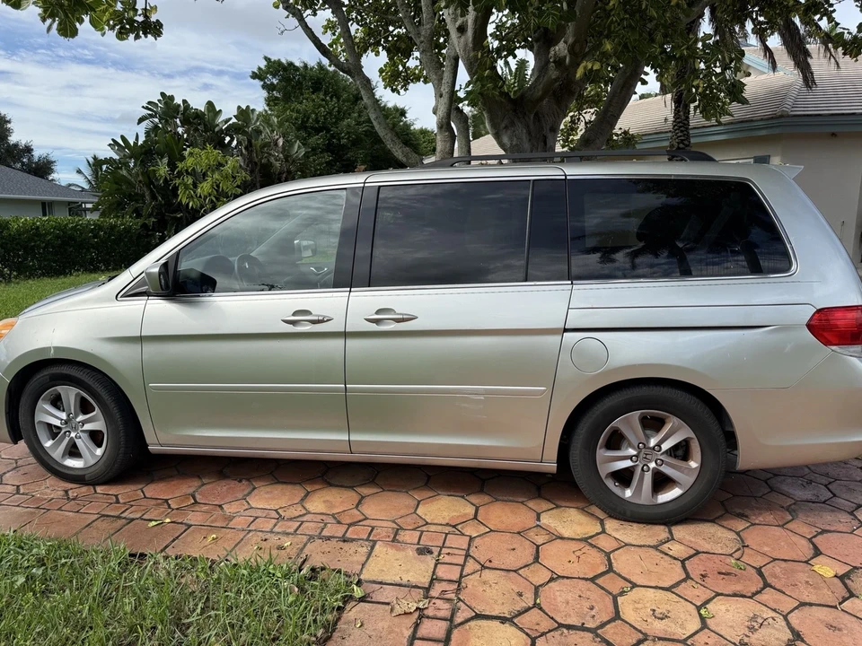 2009 Honda Odyssey - Image 3 of 9