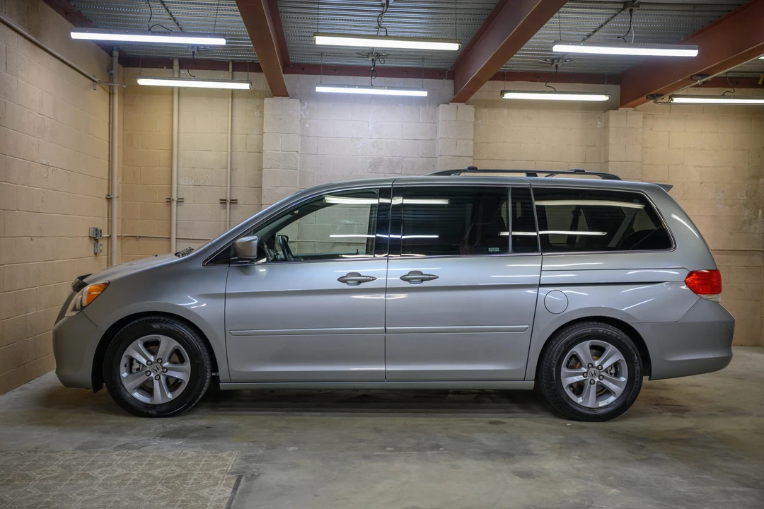 2009 Honda Odyssey - Image 24 of 31