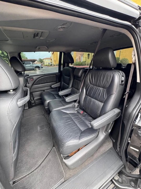 2009 Honda Odyssey - Image 15 of 16