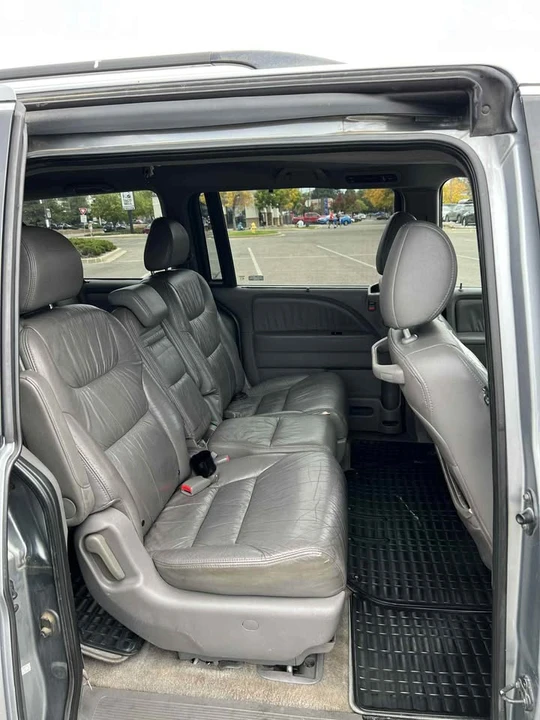 2009 Honda Odyssey - Image 9 of 13