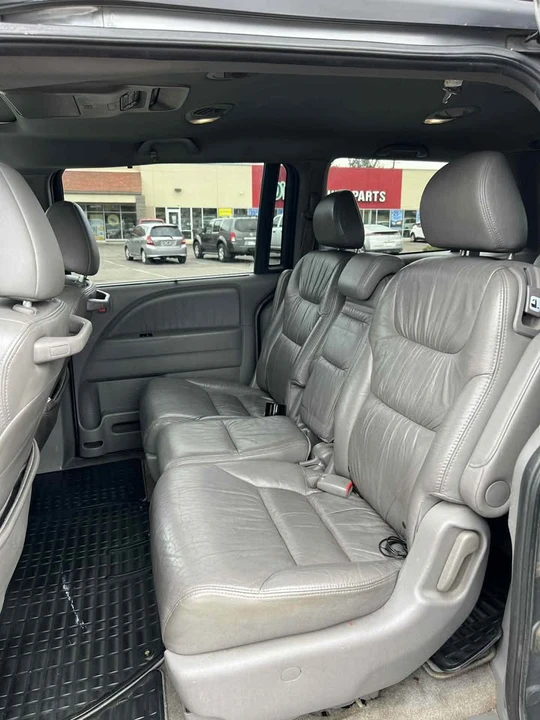 2009 Honda Odyssey - Image 10 of 13