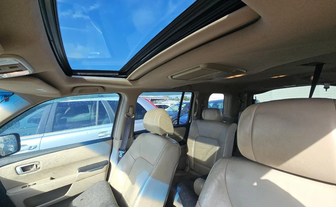 2009 Honda Pilot 2nd Gen - Image 14 of 15