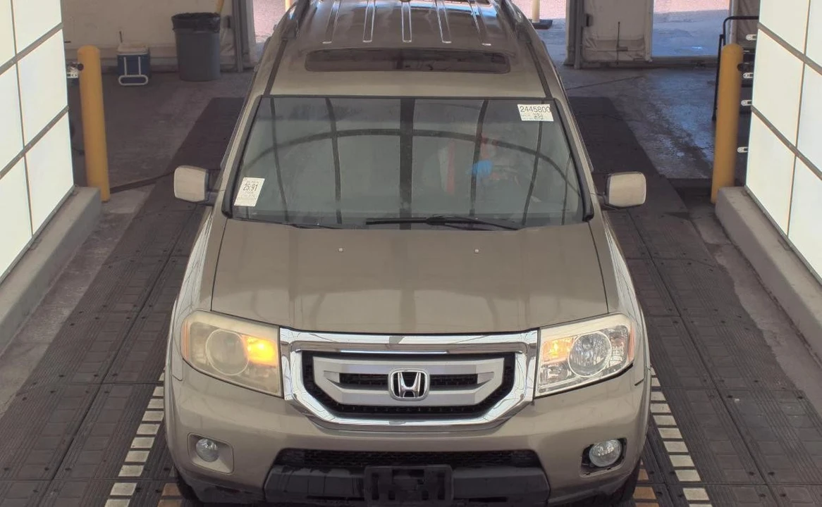 2009 Honda Pilot 2nd Gen - Image 2 of 15