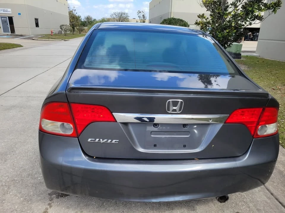 2009 Honda Civic 8th Gen - Image 5 of 14
